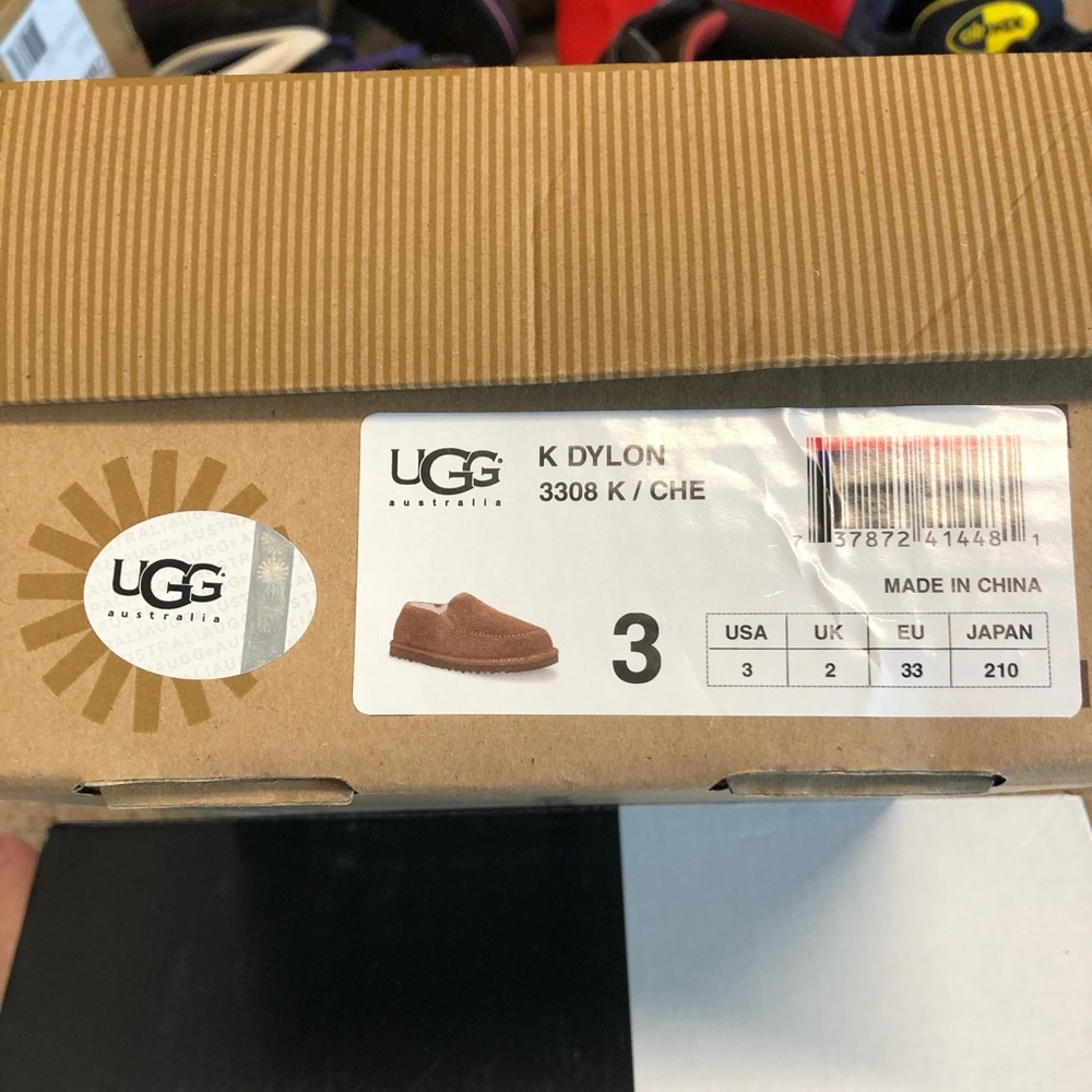 Brand new kid ugg
